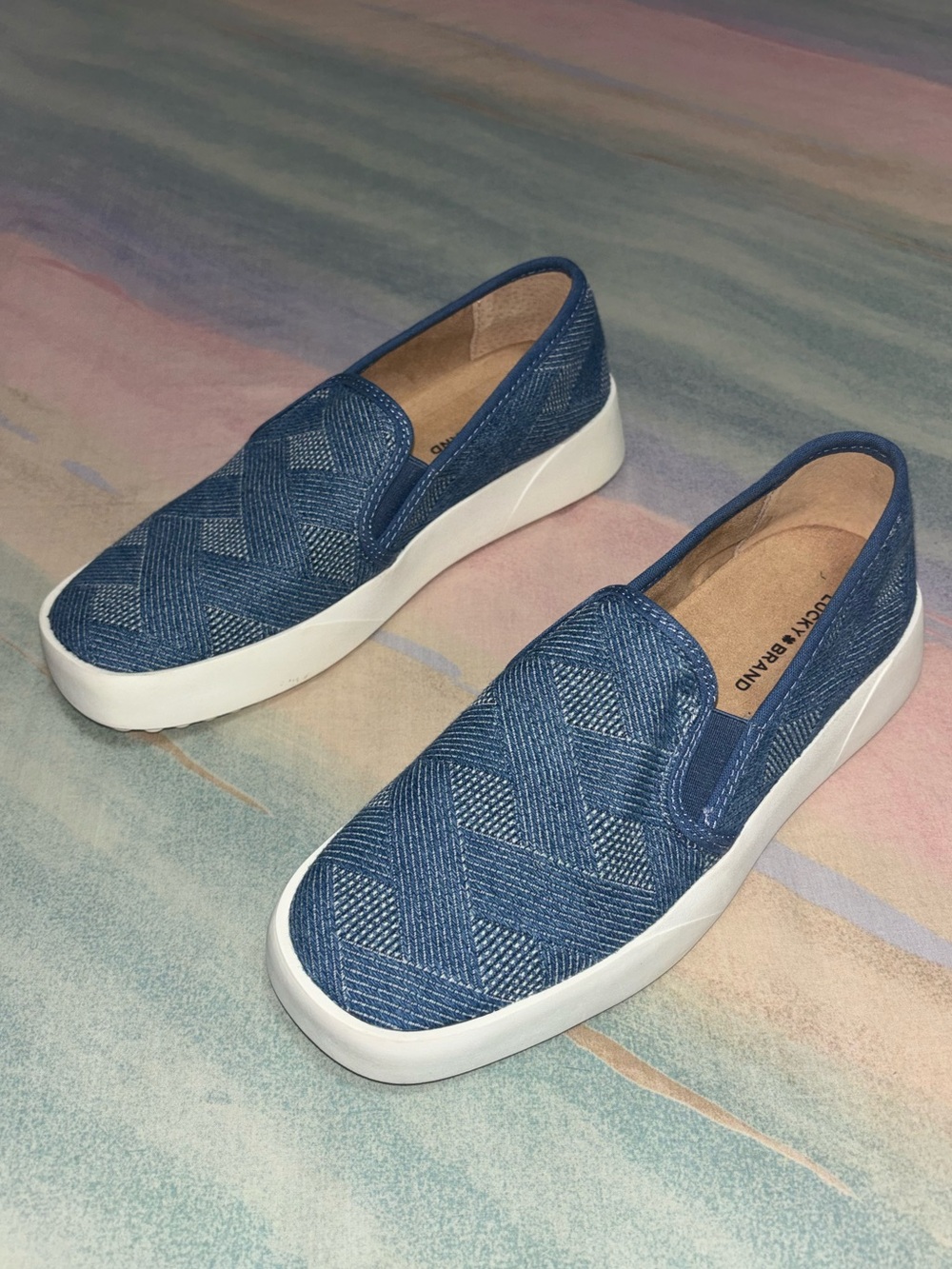 Lucky Brand Women's Gimmony slip-on sneakers size 6.5